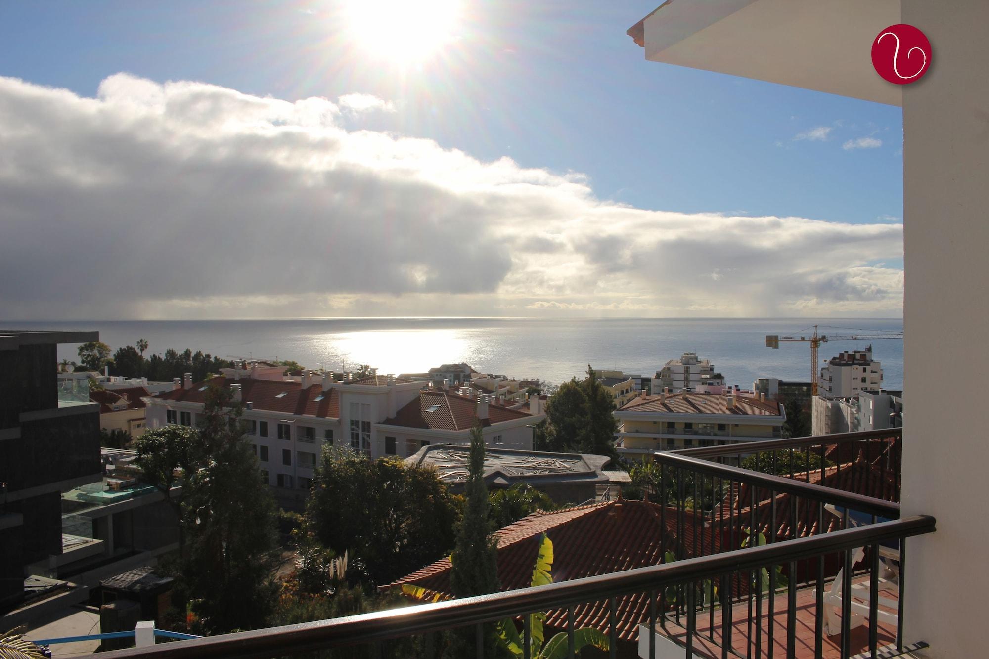 Guesthouse Vila Lusitania Фуншал Екстериор снимка
